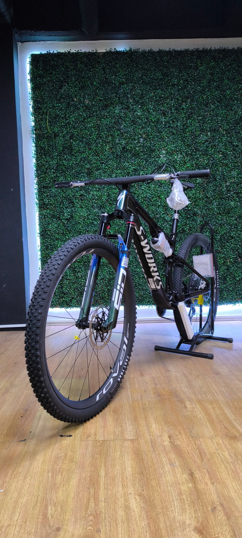 S-WORKS Epic 8